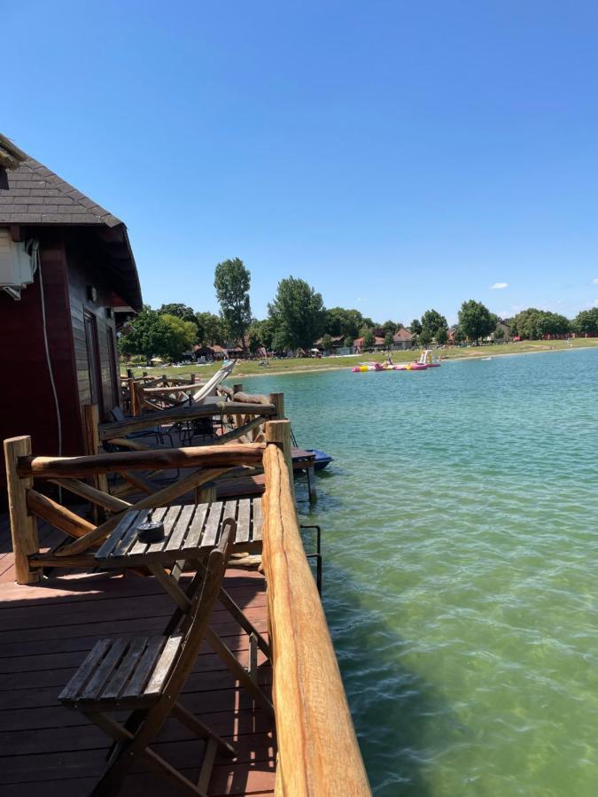Bungalov Na Vode - Lobster Apartment Сенец Екстериор снимка